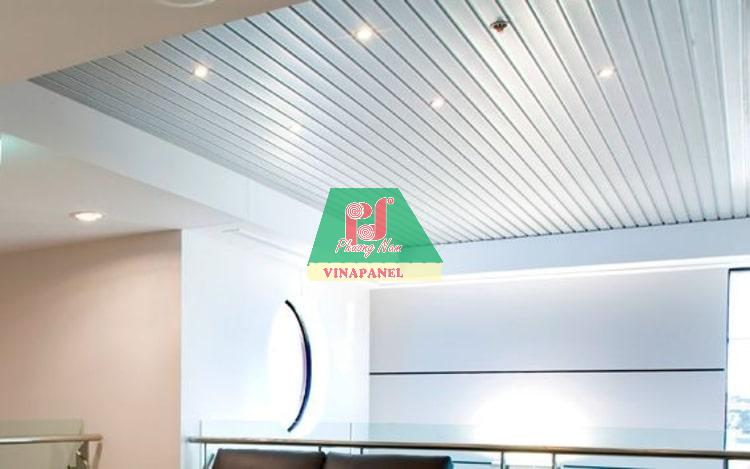 tấm trần tôn xốp