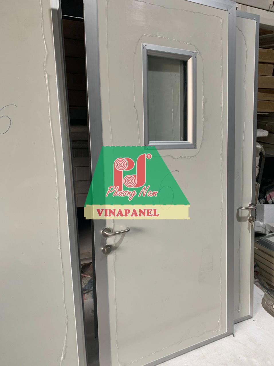 sản xuất cửa panel phòng sạch phương nam