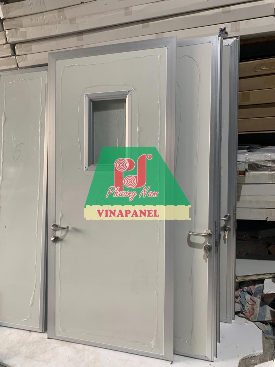sản xuất cửa panel phòng sạch phương nam