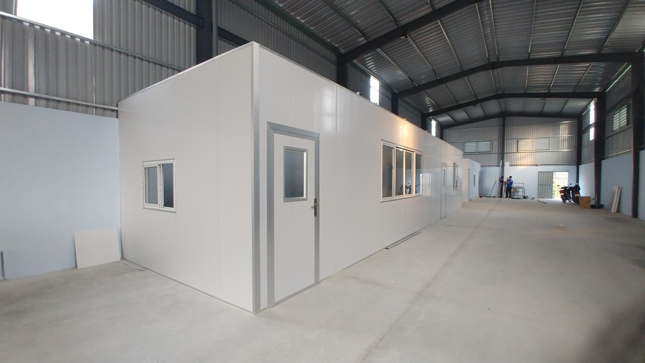 thi công vách panel rockwool