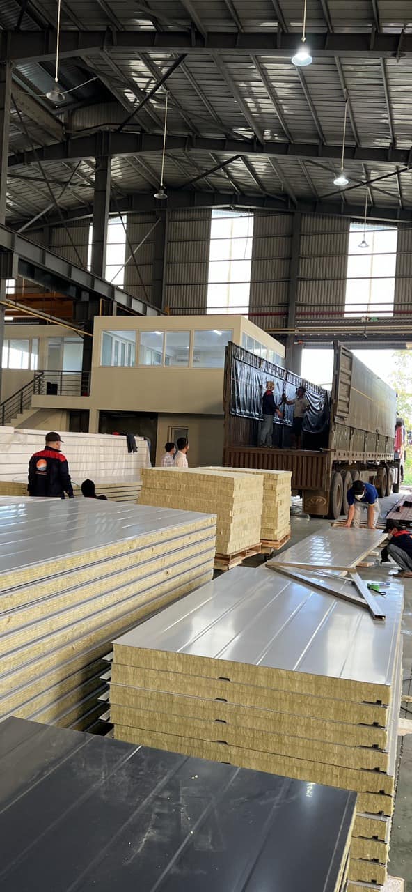 Đặc tính kỹ thuật nổi bật của panel chống cháy cho kho hóa chất