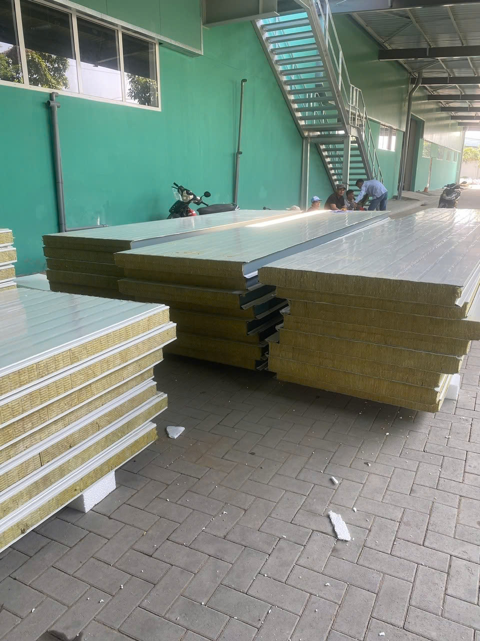 Panel Phương Nam có cung cấp và thi công Vách Chống cháy 150 phút giá tại Xưởng