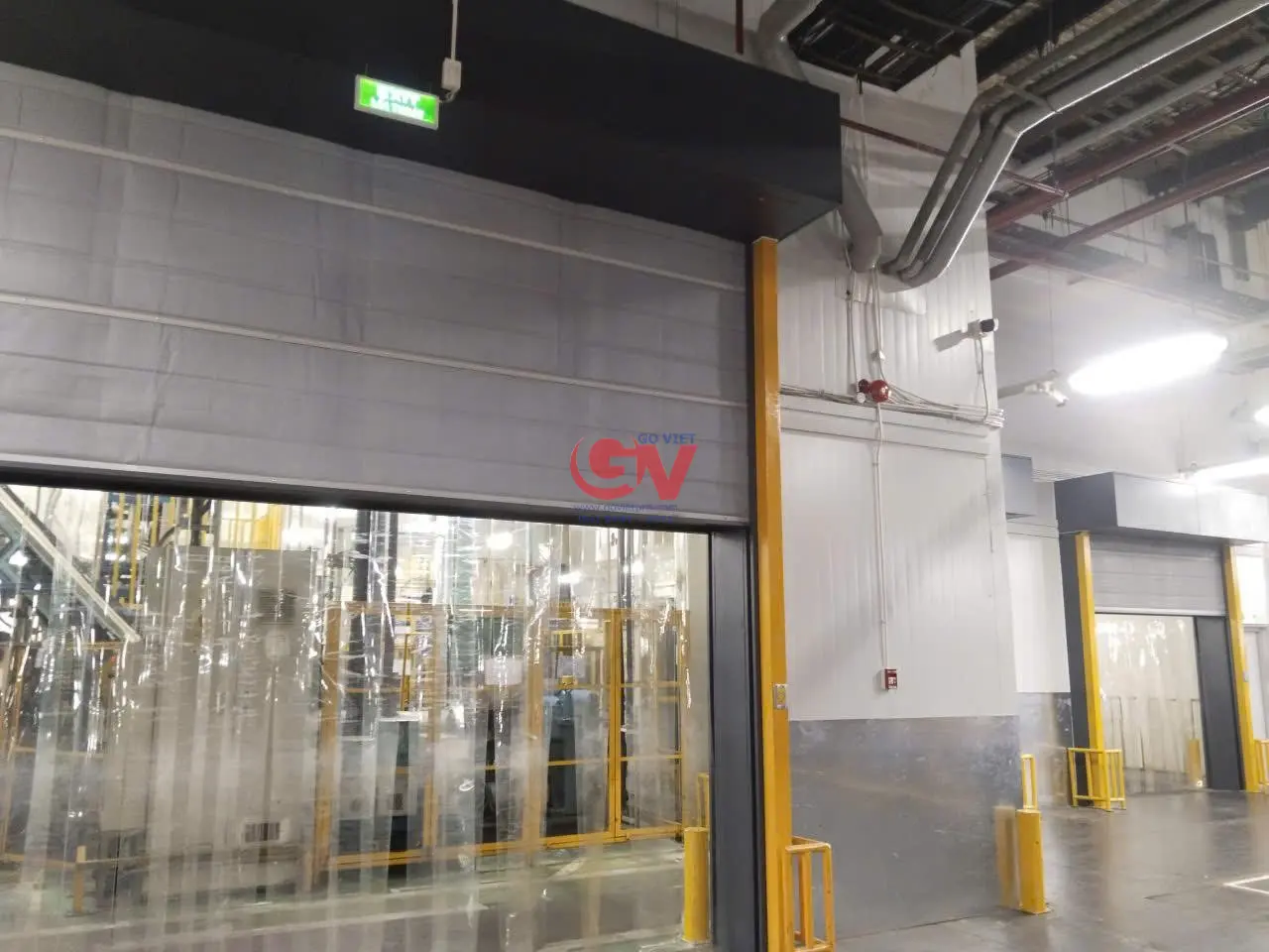 Ứng dụng của hệ vách Panel chống cháy trong kho hàng, nhà máy sản xuất và phòng sạch.